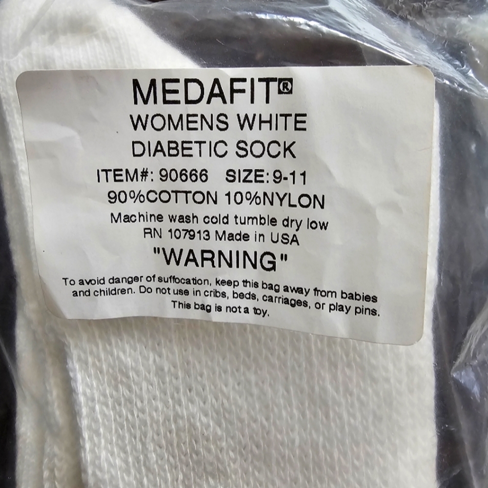 Medafit Women’s White Diabetic Socks